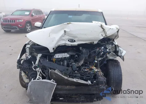 2016 Kia Soul z USA, uszkodzony, nr VIN KNDJN2A29G7381401